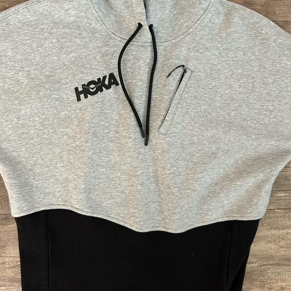 Hoka One One Women’s Large Gray Pullover Brushed French Terry Scuba Hoodie - Picture 3 of 9